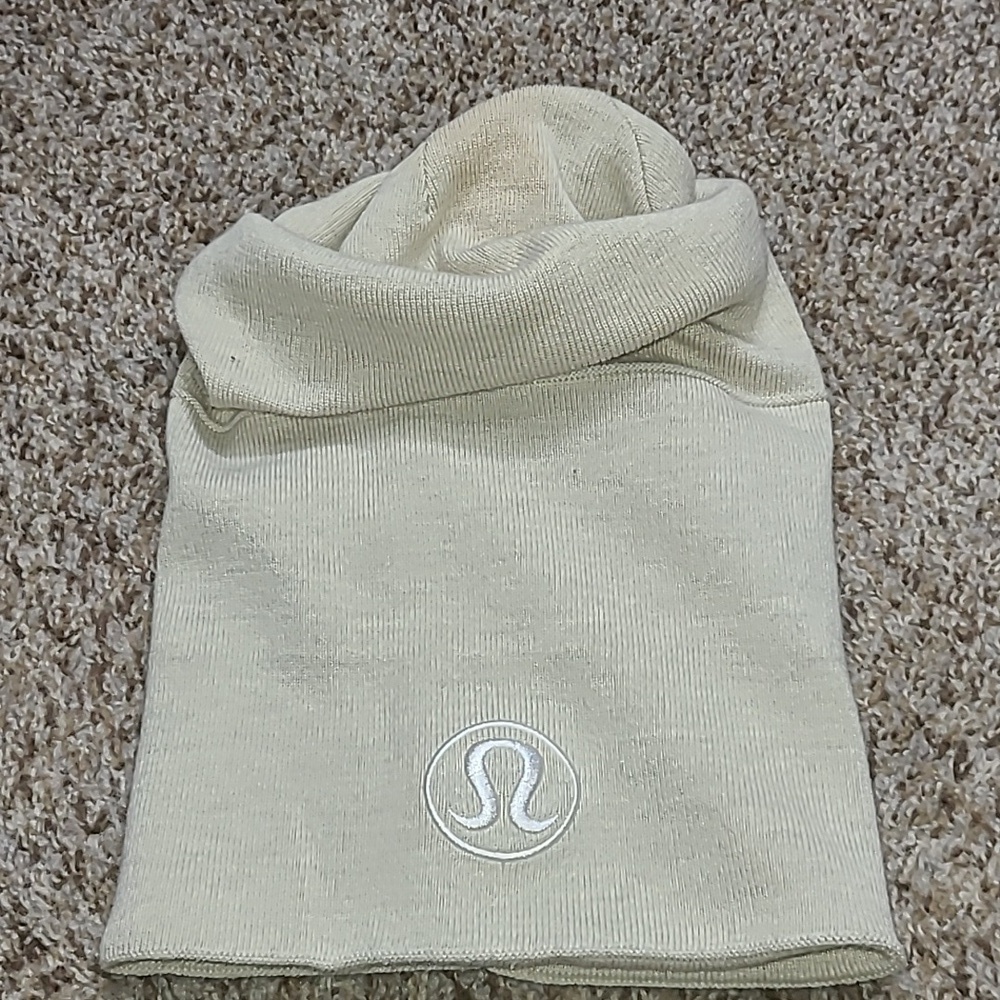 lululemon athletica Cream Knit Beanie - Picture 10 of 12